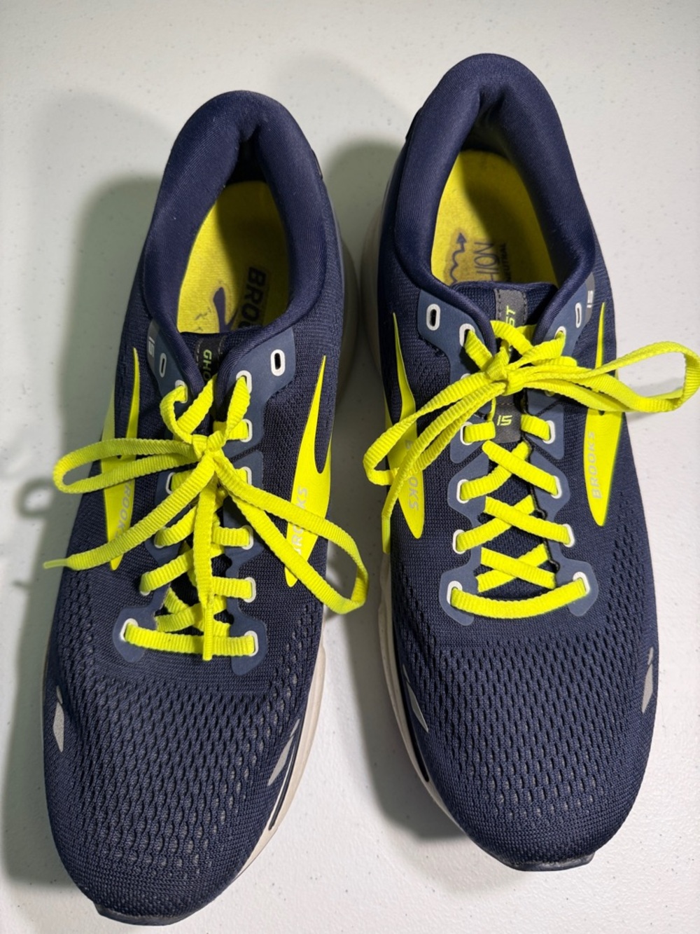 Brooks Men's Navy and Neon Yellow Running Sneakers